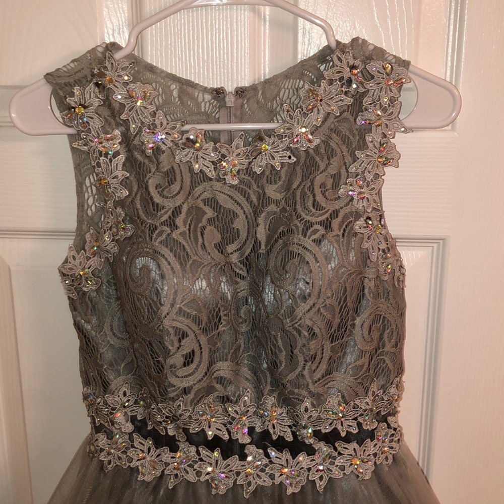 Dress - Picture 2 of 4
